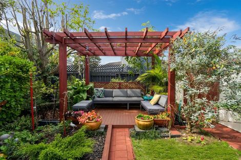 Photo of property in 1/21 Stanley Avenue, Milford, Auckland, 0620