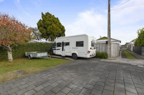 Photo of property in 25a Paynters Avenue, Strandon, New Plymouth, 4312