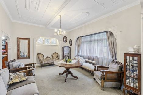 Photo of property in 209 Victoria Avenue, Hokowhitu, Palmerston North, 4410