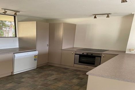 Photo of property in 2/3 Glencourt Place, Glenfield, Auckland, 0629