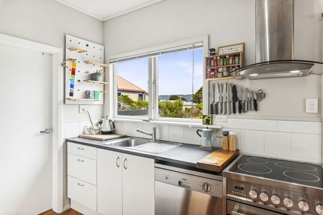 Photo of property in 47 Bluegum Road, Paraparaumu Beach, Paraparaumu, 5032