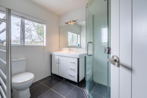 Photo of property in 20e Konini Road, Titirangi, Auckland, 0604