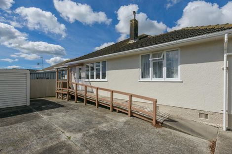 Photo of property in 7 Bristol Crescent, Roslyn, Palmerston North, 4414