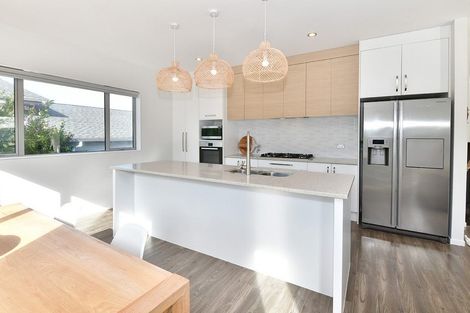 Photo of property in 33 Kaipuke Crescent, Gulf Harbour, Whangaparaoa, 0930