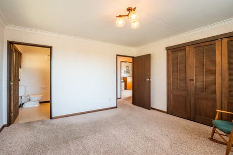 Photo of property in 15 Estuary Crescent, Fairfield, Dunedin, 9018