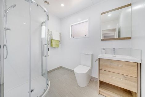 Photo of property in 1/10 Gloaming Place, Conifer Grove, Takanini, 2112