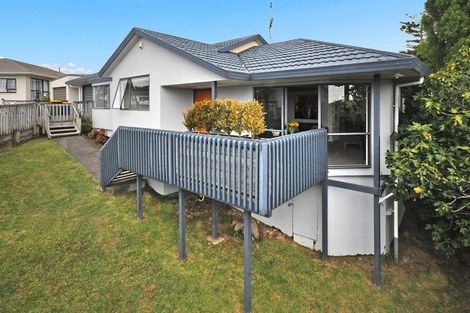 Photo of property in 51a Waimumu Road, Massey, Auckland, 0614