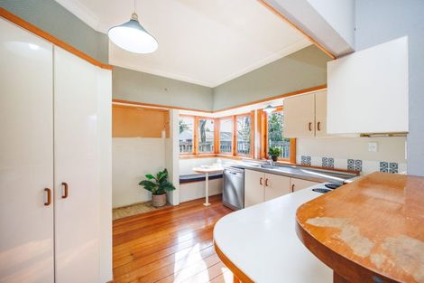 Photo of property in 28 Karina Terrace, Roslyn, Palmerston North, 4414