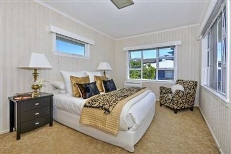Photo of property in 12 Quebec Road, Milford, Auckland, 0620