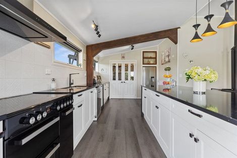 Photo of property in 11 Sarona Park Drive, Omanawa, Tauranga, 3171