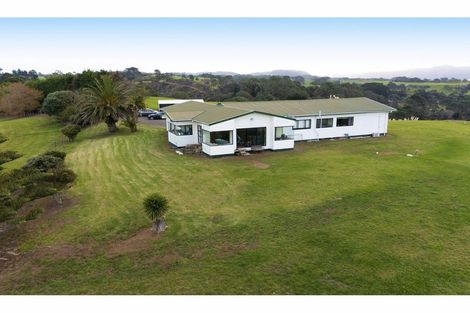 Photo of property in 16 Tearoe Road, Manukau Heads, Waiuku, 2684