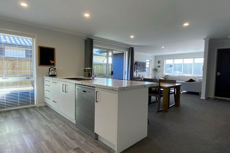 Photo of property in 42 Union Drive, Papamoa, 3118