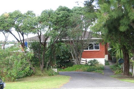 Photo of property in 3 View Road, Campbells Bay, Auckland, 0630
