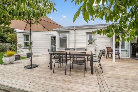 Photo of property in 30 Signal Street, Marton, 4710