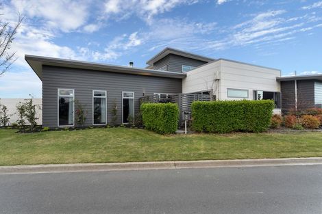 Photo of property in 2 Awarua Road, Pegasus, 7612