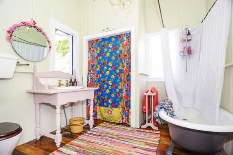 Photo of property in 378 Huia Road, Titirangi, Auckland, 0604