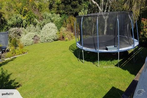 Photo of property in 21 Judkins Crescent, Cockle Bay, Auckland, 2014