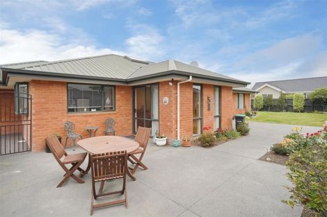 Photo of property in 5 Rue De La Mare, Parklands, Christchurch, 8083