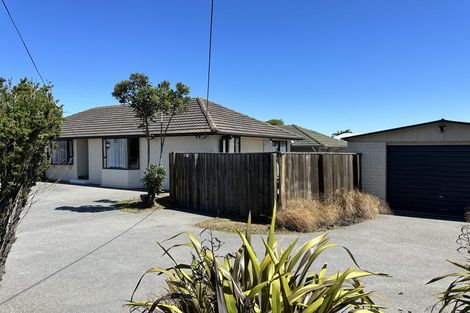 Photo of property in 195 Burwood Road, Burwood, Christchurch, 8083