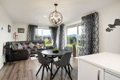 Photo of property in 6 Albert Grove, Springlands, Blenheim, 7201