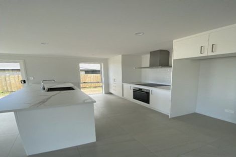 Photo of property in 14 Kohekohe Drive, Owhata, Rotorua, 3010