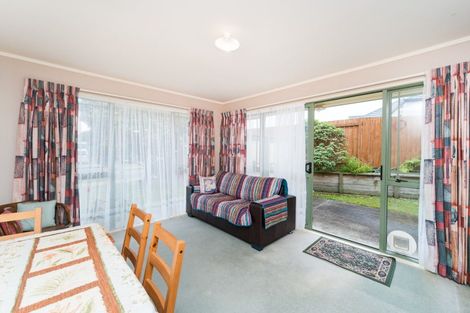 Photo of property in 3 Logan Place, Kelvin Grove, Palmerston North, 4414