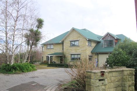 Photo of property in 12 Fernwater Place, Flagstaff, Hamilton, 3210