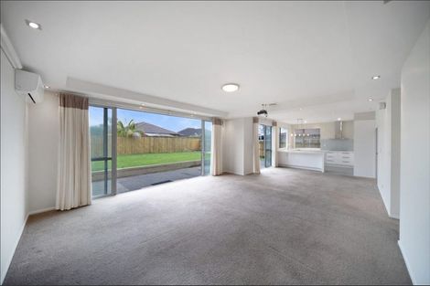 Photo of property in 44 Toscana Drive, Karaka, Papakura, 2113