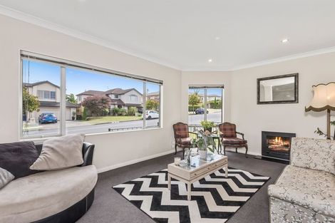 Photo of property in 49 Baverstock Road, Flat Bush, Auckland, 2016