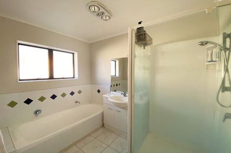 Photo of property in 18 Holford Place, Huntington, Hamilton, 3210