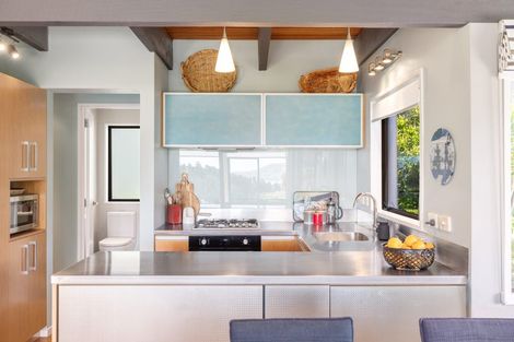 Photo of property in 5 Te Ara Crescent, Diamond Harbour, Lyttelton, 8971