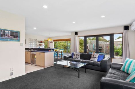 Photo of property in 11 Evenwood Place, Waimairi Beach, Christchurch, 8083