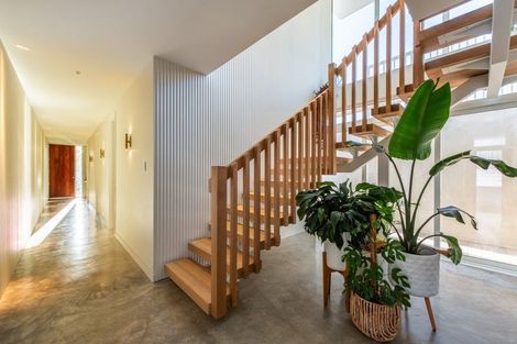 Photo of property in 5 Seaton Road, Murrays Bay, Auckland, 0630