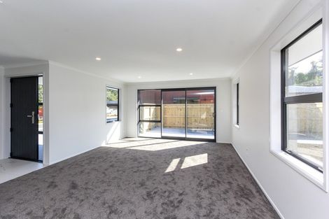 Photo of property in 5 Mackillop Way, Brooklands, New Plymouth, 4310