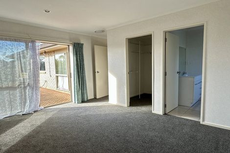Photo of property in 10 Brosna Place, East Tamaki, Auckland, 2016