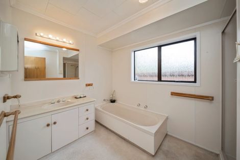 Photo of property in 6a Cornwall Street, Brooklands, New Plymouth, 4310