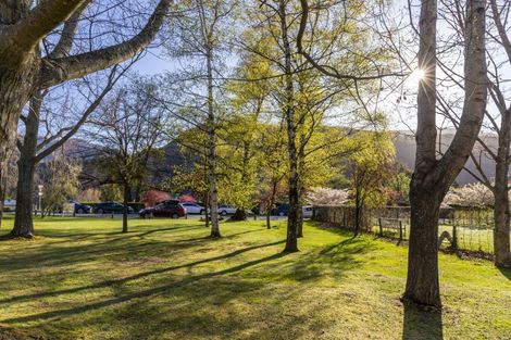 Photo of property in 13 Berkshire Street, Arrowtown, 9302