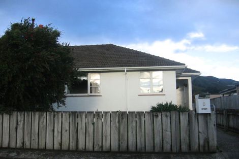Photo of property in 6 Atiawa Crescent, Waiwhetu, Lower Hutt, 5010