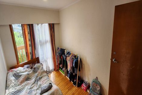 Photo of property in 15 Ellice Road, Totara Vale, Auckland, 0629