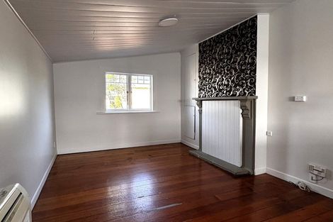 Photo of property in 27 Second Avenue, Avenues, Whangarei, 0110