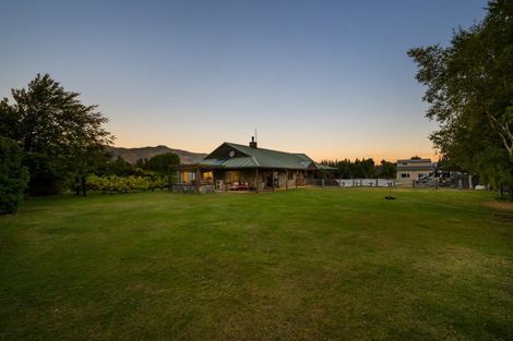 Photo of property in 432 Domain Road, Lake Hawea, Wanaka, 9382