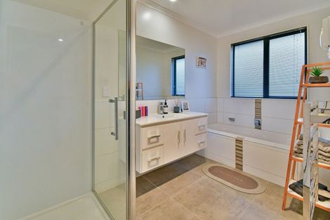 Photo of property in 1 Helenvale Crescent, Pokeno, 2402