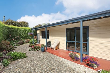Photo of property in 33 Main Street, Weston, Oamaru, 9401