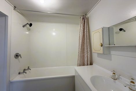 Photo of property in 15 Threadneedle Street, Greymouth, 7805