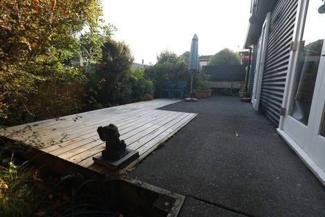 Photo of property in 1/16 Arahoe Road, New Lynn, Auckland, 0600