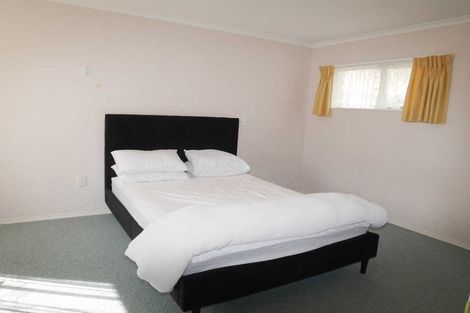 Photo of property in 9 Greenaway Road, Waikanae, 5036