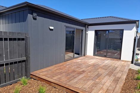 Photo of property in 8a Grassmere Street, Papanui, Christchurch, 8052