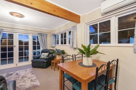 Photo of property in 2 Corrin Street, Melville, Hamilton, 3206