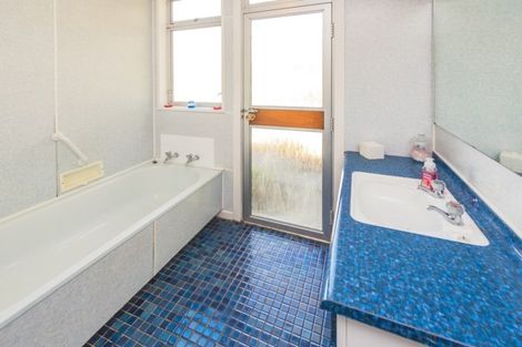 Photo of property in 53 Great North Road, Saint Johns Hill, Whanganui, 4501