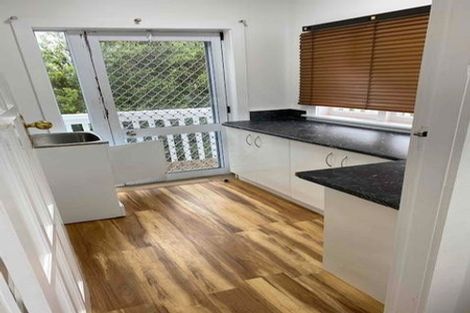 Photo of property in 1072 Great North Road, Point Chevalier, Auckland, 1022